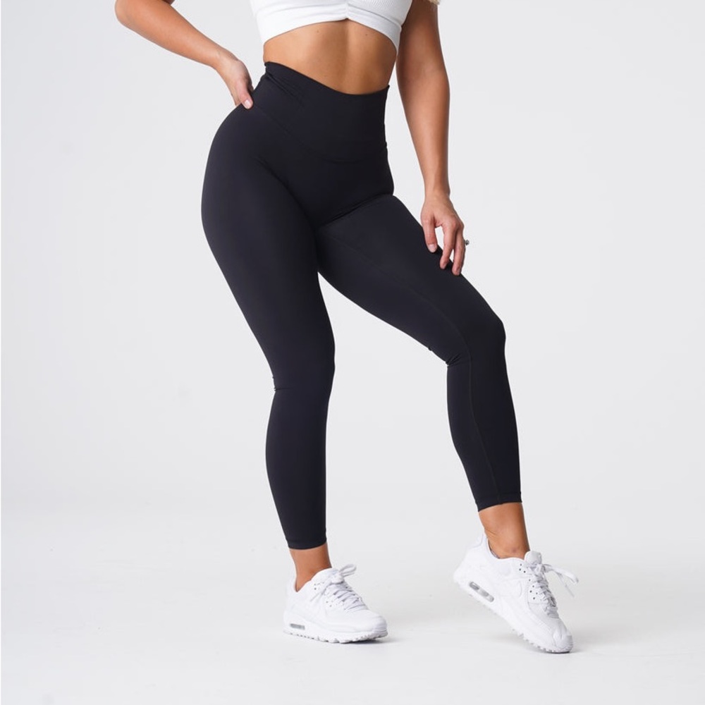 NVGTN Black Seamless leggings Medium